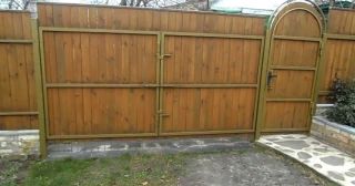 Купить распашные ворота деревянные Североморск, цена от 2759 руб.